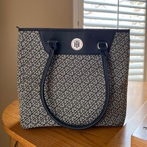 Tommy Hilfiger purse